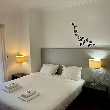 לינה וארוחת בוקר Residencia Maciel פניש