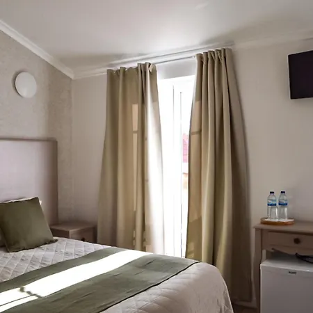 Residencia Maciel Bed & Breakfast Peniche