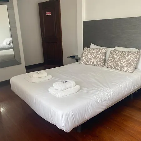 Bed and breakfast Residência Maciel Peniche