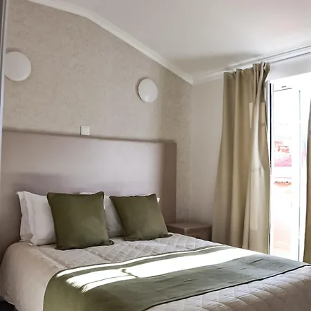 Bed and breakfast Residência Maciel 3*