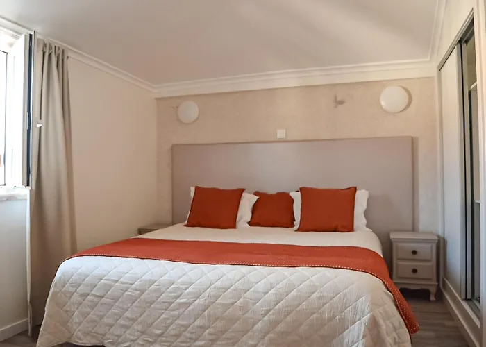 Bed & Breakfast Residencia Maciel Peniche